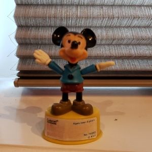 1977Gabriel Walt Disney Productions push-up-puppet